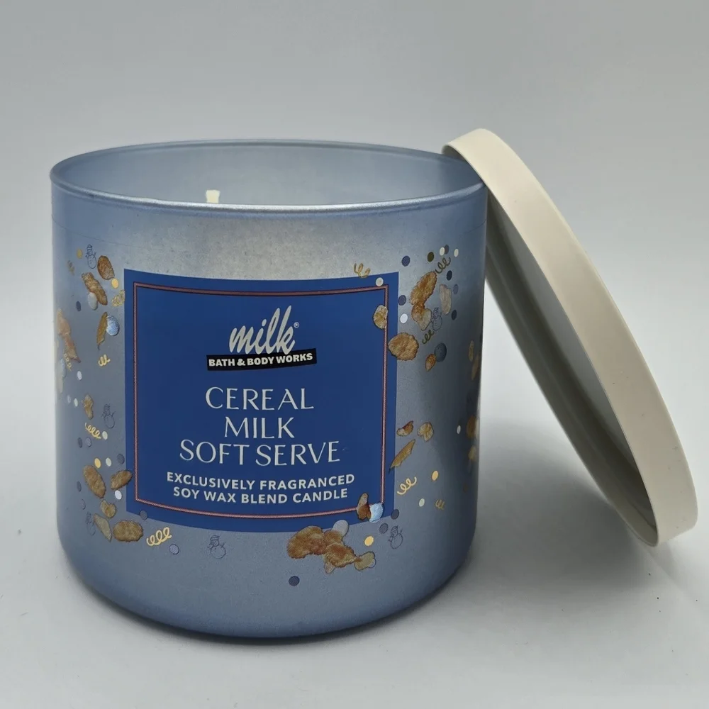 Bath and Body Works Milk Bar Cereal Milk Soft Serve 3 wick Candle - Picture 5 of 5